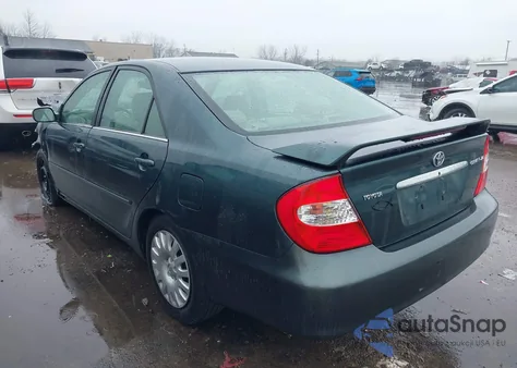 2003 Toyota Camry Xle z USA, uszkodzony, nr VIN 4T1BE32K43U781009